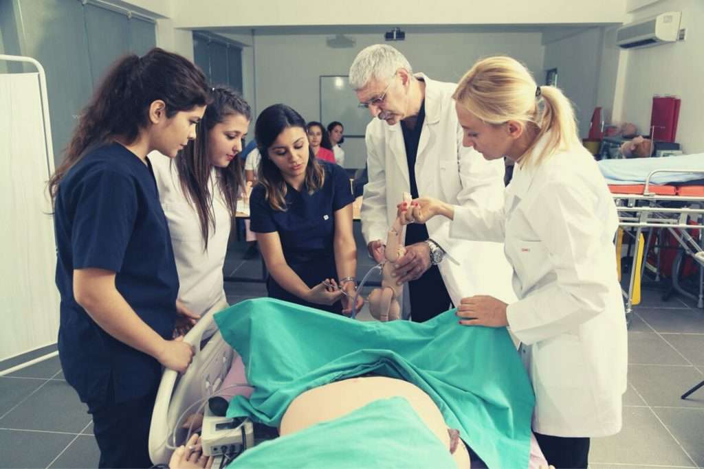 Ebelik Maaşları Görseli Ebelik Maaşları Ne Kadar Oldu