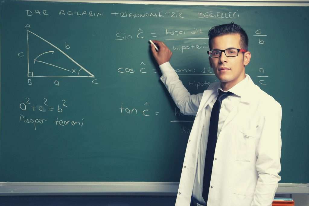 Matematik Öğretmeni Maaşı sozlesmeli, devlette, kolejde